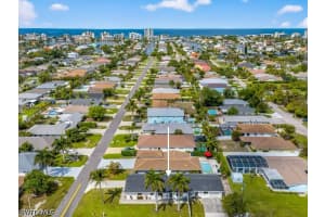 595 99th Avenue, Naples, FL 34108 - MLS#226014906