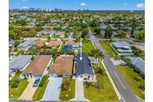 595 99th Avenue, Naples, FL 34108 - MLS#226014906