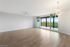 425 Cove Tower Drive, Naples, FL 34110 - MLS#226014924