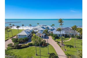 100 & 104 Bay Road, Naples, FL 34102 - MLS#226014932