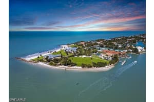 100 & 104 Bay Road, Naples, FL 34102 - MLS#226014932