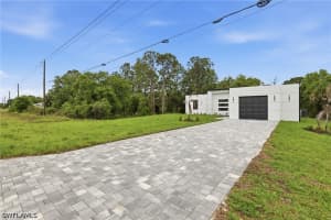 669 Windermere Drive, Lehigh Acres, FL 33972 - MLS#226014954