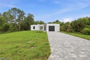 669 Windermere Drive, Lehigh Acres, FL 33972 - MLS#226014954