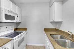 4635 Bayshore Drive, Naples, FL 34112 - MLS#226015068