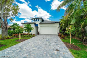 822 105th Avenue, Naples, FL 34108 - MLS#226015108