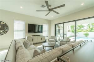 822 105th Avenue, Naples, FL 34108 - MLS#226015108