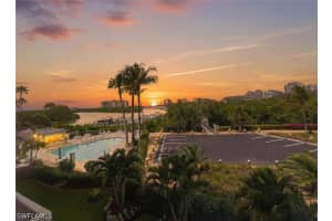 430 Cove Tower Drive, Naples, FL 34110 - MLS#226015128