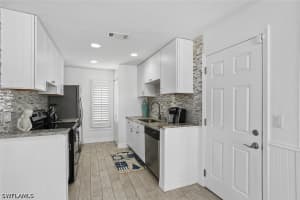 534 96th Avenue, Naples, FL 34108 - MLS#226015137