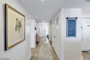 21 Bluebill Avenue, Naples, FL 34108 - MLS#226015148