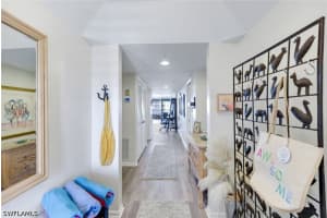 21 Bluebill Avenue, Naples, FL 34108 - MLS#226015148