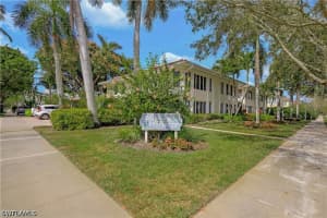 290 4th Street, Naples, FL 34102 - MLS#226015152