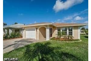 637 95th Avenue, Naples, FL 34108 - MLS#226015175