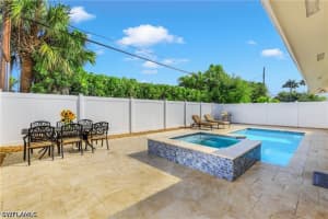 637 95th Avenue, Naples, FL 34108 - MLS#226015175