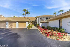 517 Lake Louise Circle, Naples, FL 34110 - MLS#226015183