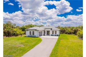 808 37th Avenue, Naples, FL 34120 - MLS#226015221