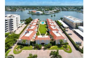 3070 Gulf Shore Blvd N 209, Naples