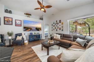 219 Glen Eagle Circle, Naples, FL 34104 - MLS#226015237