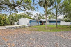 10825 TWIN PALMS RANCH RD, Gibsonton, FL 33534 - MLS#226015255
