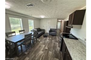 163 Avenida Del Sur, Clewiston, FL 33440 - MLS#226015258