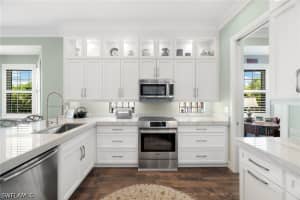 710 Bentwater Circle, Naples, FL 34108 - MLS#226015267