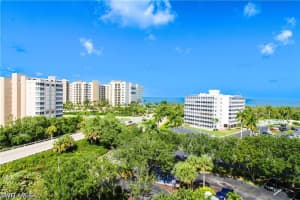 35 Bluebill Avenue, Naples, FL 34108 - MLS#226015313