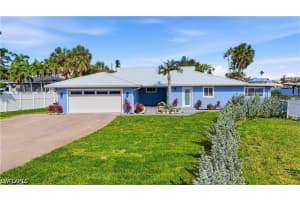 8009 Lagoon Road, Fort Myers Beach, FL 33931 - MLS#226015326