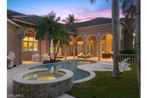 550 21st Avenue, Naples, FL 34102 - MLS#226015328