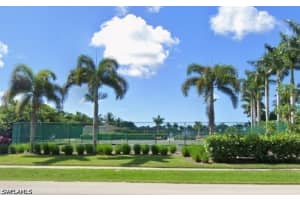 1510 Mainsail Dr 7, Naples