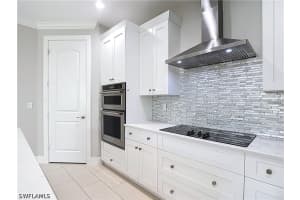 594 31st Street, Naples, FL 34120 - MLS#226015349