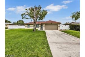 2200 45th Terrace, Naples, FL 34116 - MLS#226015358