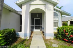 10201 Regent Circle, Naples, FL 34109 - MLS#226015360