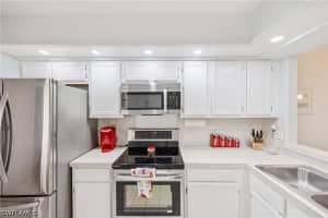 13046 Amberley Court, Bonita Springs, FL 34135 - MLS#226015365