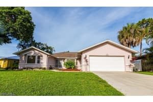 1620 Forest Lakes Blvd, Naples