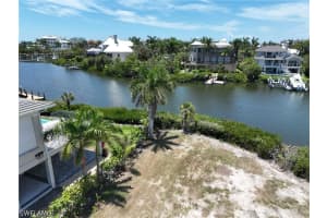 203 Bayfront Drive, Bonita Springs, FL 34134 - MLS#226015376