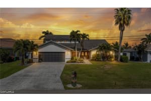1911 Se 32nd Ter, Cape Coral
