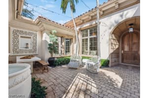 15627 Villoresi Way, Naples, FL 34110 - MLS#226015399