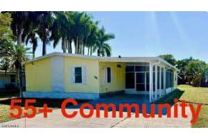 130 Grassy Key Ln 37, Naples