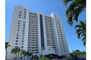 5550 Heron Point Dr 1403, Naples