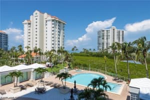 60 Seagate Drive, Naples, FL 34103 - MLS#226015549