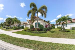 9327 Woodhurst Drive, Naples, FL 34120 - MLS#226015564