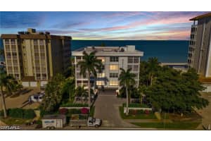 9517 Gulf Shore Drive, Naples, FL 34108 - MLS#226015581