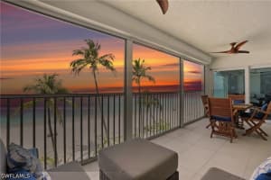 9517 Gulf Shore Dr 401, Naples