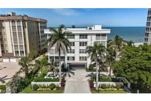 9517 Gulf Shore Drive, Naples, FL 34108 - MLS#226015587