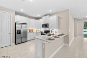 1052 Tranquil Brook Drive, Naples, FL 34114 - MLS#226015628