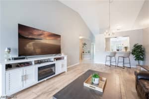 367 Dover Place, Naples, FL 34104 - MLS#226015658