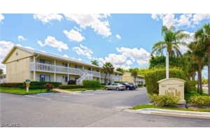 4625 Bayshore Dr D16, Naples