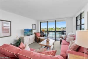 601 Seaview Court, Marco Island, FL 34145 - MLS#226015715