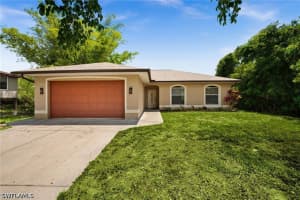 8346 Wren Rd, Fort Myers