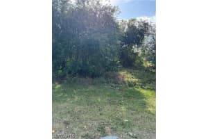 5211 29th Street, Lehigh Acres, FL 33973 - MLS#226015763