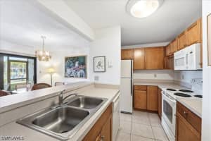 507 Seaview Court, Marco Island, FL 34145 - MLS#226015769